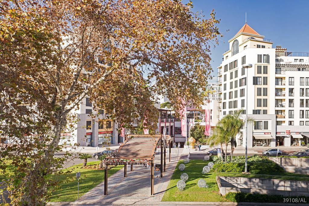 Apartment Rodamar I By An Island
